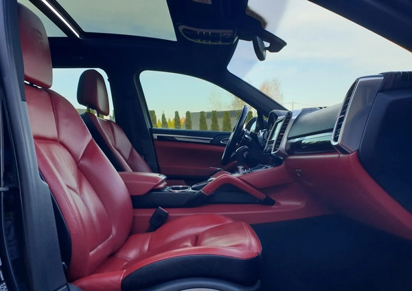 Porsche Cayenne cena 169000 przebieg: 89000, rok produkcji 2015 z Skaryszew małe 56